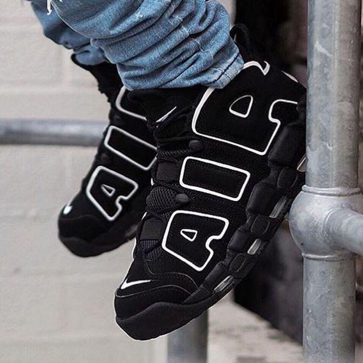 black nike air uptempo